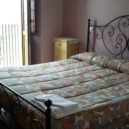 Lantgård Alloggi Agrituristici Antica Dimora San Demetrio ne' Vestini