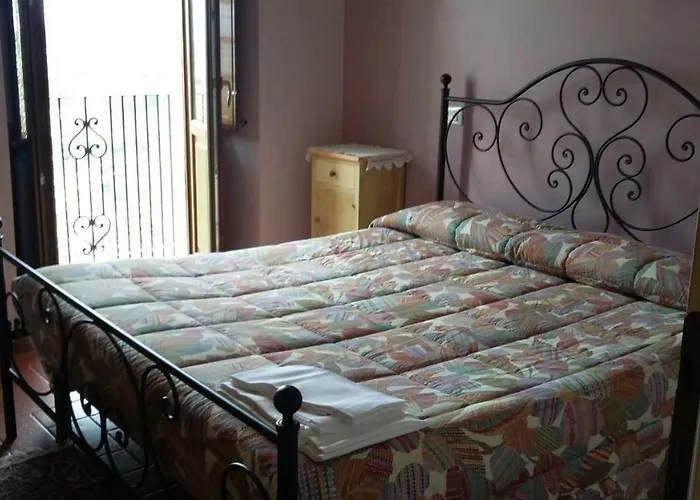 Farm stay Alloggi Agrituristici Antica Dimora San Demetrio ne' Vestini